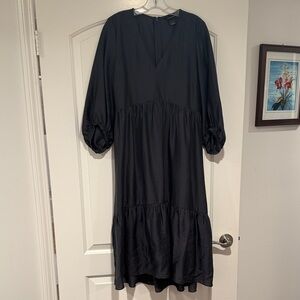 Club Monaco Gray Long-Sleeve Tiered Midi Dress